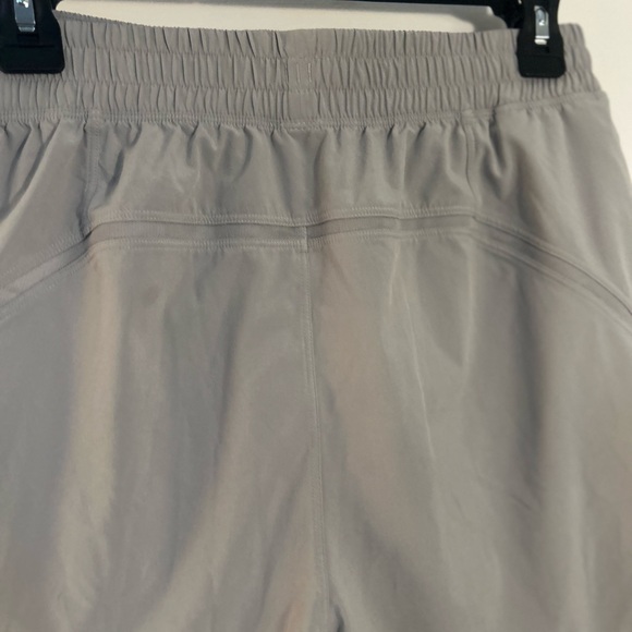 Lululemon Athletica Men's Pace Breaker Linerless Short in Gray - Picture 10 of 14